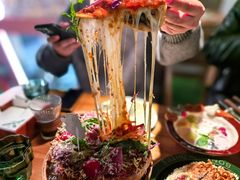 -Dragon Pizza•圆脸龙披萨·牛排餐厅
