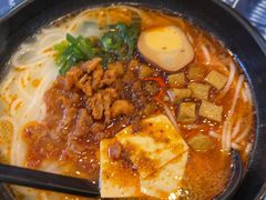 -桥香园过桥米线(国贸店)
