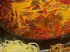 -渝嘴小老弟老火锅(华新村店)