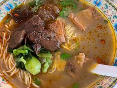 红烧牛三宝面-金杨拉面王小吃面馆·牛三宝面·红烧牛肉粉