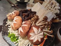 -湊湊火锅·茶憩(杭州湖滨银泰in77店)