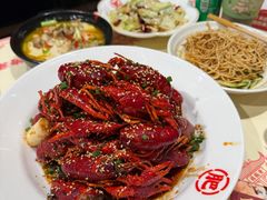 -肥肥虾庄·金牌油焖大虾(汉街SKP店)