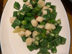 秋葵炒贝丁-必点海鲜·鲅鱼水饺(鞍山西道店)