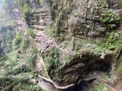 -龙水峡地缝景区