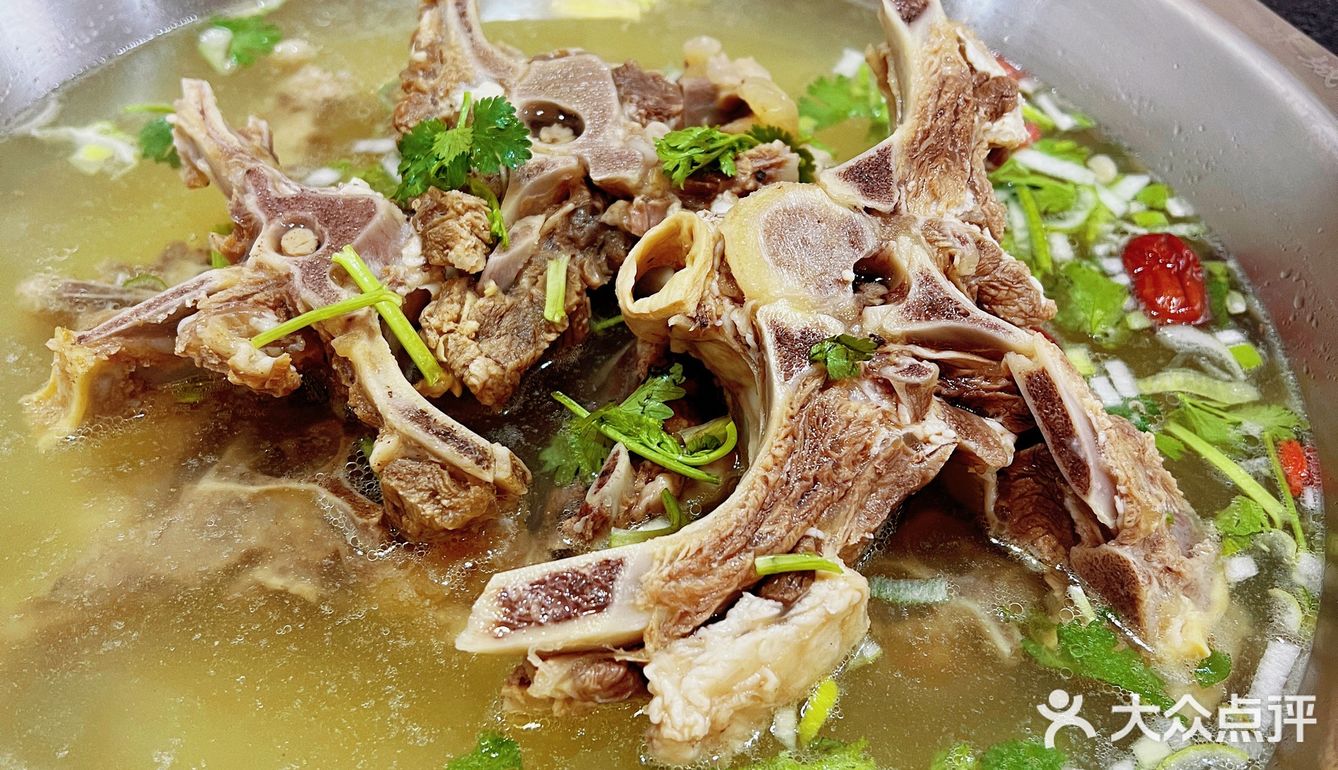 天冷吃点热乎的~羊蝎子锅走起吧！！