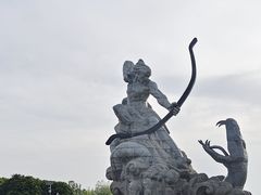 -巴陵广场