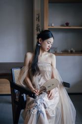 -曼青婚纱礼服馆