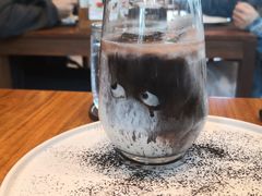 -Chom Cafe and Restaurant