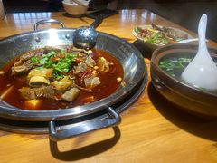-大众跷脚牛肉馆·非遗传承单位(峨眉山店)