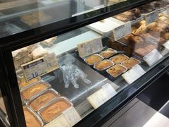 面包甜点陈列柜-上海哈尔滨食品厂(淮海中路店)