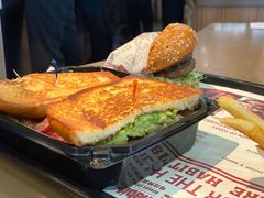 -The Habit Burger Grill 哈比特汉堡(复兴soho店)