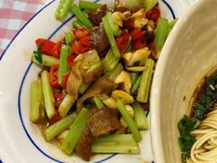 爆炒肥肠干拌面-刘氏三和面馆