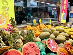 -三亚火车头万人海鲜广场