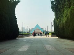 -上海市龙华烈士陵园