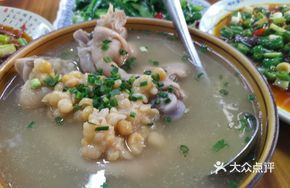 Pig Trotter and Pea Soup