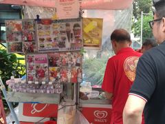 -詹爷爷乌节路街头冰淇淋