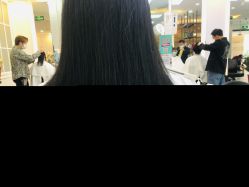 -丁和李朴美发沙龙