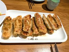 招牌三鲜锅贴-伊喜饺子·烤鸭(五道口学院路店)