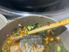 -肖肖酸萝卜鱼火锅(总店)