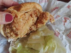 香辣鸡腿汉堡-华莱士·全鸡汉堡(五号路店)