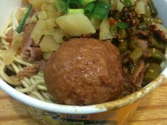 放葱的牛肉热干面-郭记老汉口热干面