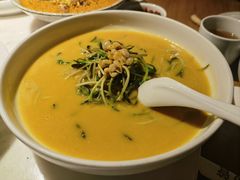 豆汤豆苗-初蓉丨遇见新川菜(亲贤街荣耀店)