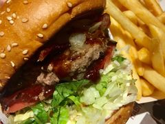 -The Habit Burger Grill 哈比特汉堡(复兴soho店)