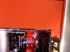 -虾弄弄海派小龙虾·牛羊蝎子火锅