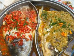 -阿瓦山寨·湘菜现炒·剁椒鱼头王(咸阳总店)