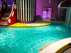 -涨巢·潮玩水疗局