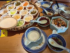 -包整·丝娃娃(一览甲秀楼风景店)