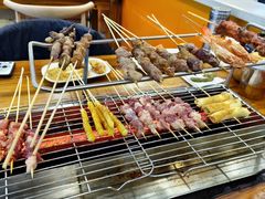 -哈尔滨小酒馆·鲜肉现穿自助烧烤(康新花园店)