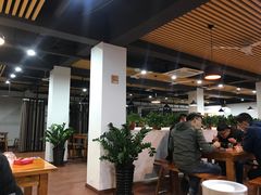 大堂-皖北巫氏三胖地锅鸡(正大店)