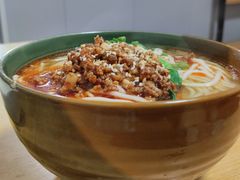 -碗碗香担担面