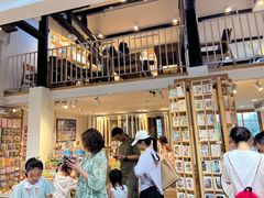 -猫的天空之城概念书店(苏州平江店)
