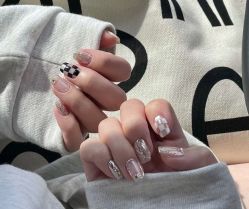 -悦指间美甲美睫