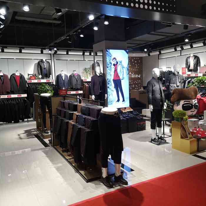 新装修店铺,清爽干净,环境优雅,产品质量好,员工热情