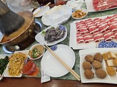 -楼外楼大刀肉传统火锅(西安大路店)