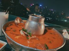 冬阴功海鲜汤-萨芭蒂高空花园餐酒吧