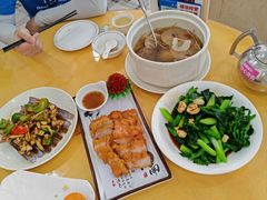 -鹏城人家海鲜酒家·23年老字号(较场尾店)