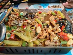 -蛙舍·炭烧牛蛙(东百中心店)