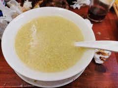 小米粥-宝瑞门钉肉饼店