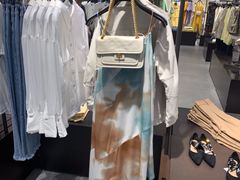 -URBAN REVIVO(七宝领展广场店)