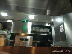 -Tube station站点比萨(王府井百货店)