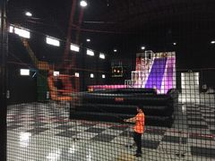 -嘿哟动霸CHUA·新潮玩运动娱乐中心·蹦床滑冰团建乐园