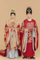 点击看大图 -挪娅婚纱摄影皇家会所