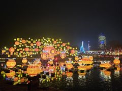 -淄博花灯齐彩城