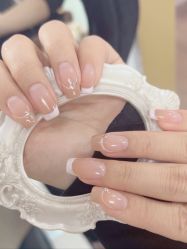 -芊屿芊浔美甲