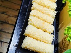 -洪氏嗨捞·广东猪肚鸡·椰子鸡火锅(西咸万象城店)