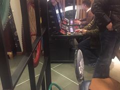 -喝丢一只鞋辣炒海鲜小烧烤(三八广场店)